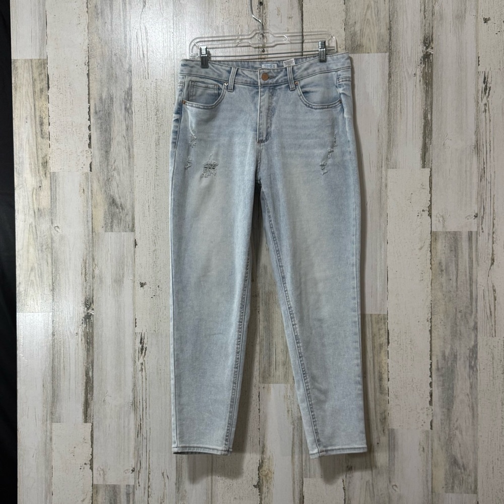 Time and Tru Light Blue Denim Straight Leg Jeans